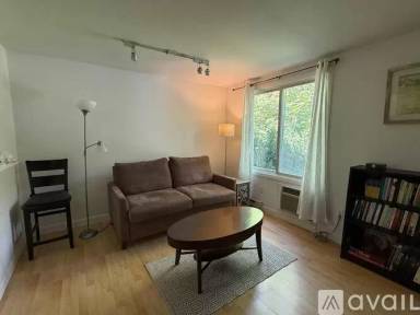 Main picture of 274 S Main St