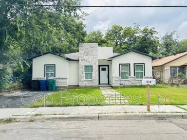 Main picture of 515 S San Gabriel Ave