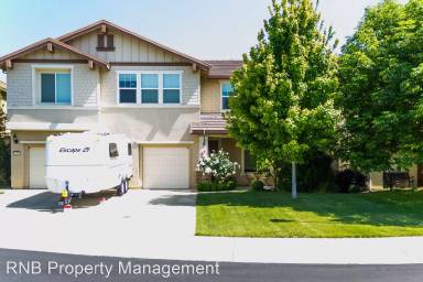Main picture of 132 Henley Ct