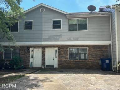 Main picture of 348 Oakland Rd