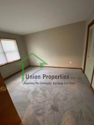 Main picture of 1024 Beard St