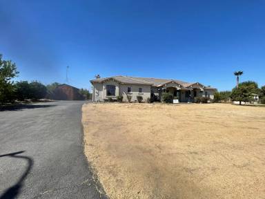 Main picture of 16203 S Ranchitos