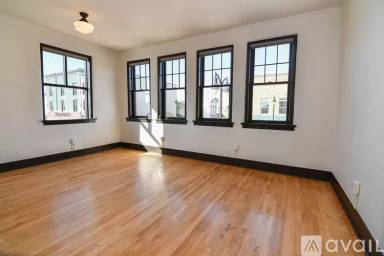 Main picture of 36 W Main St