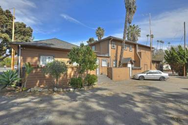 Main picture of 302 W Montecito St