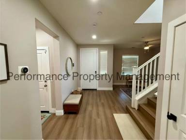 Main picture of 10009 Sentinel Peak Pl