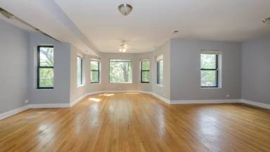 Main picture of 6901-17 S Paxton Ave & 2211-17 E 69th St Apartments
