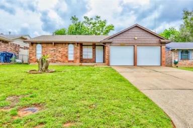 Main picture of 5121 S Briarwood Dr
