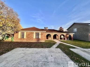 Main picture of 22315 Brownie St
