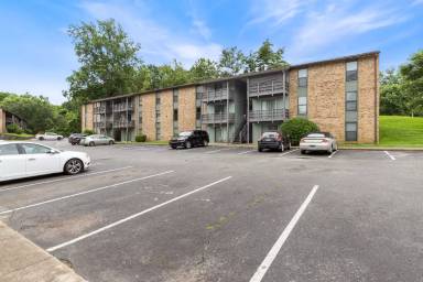 Main picture of 405 Spring St