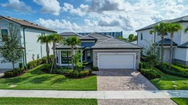 Main picture of 2644 Primrose Pl