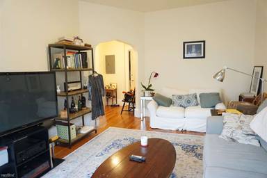 Main picture of 1463 Beacon St