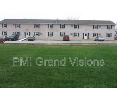 Main picture of 465 E Main St