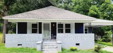 Main picture of 604 W Elm St