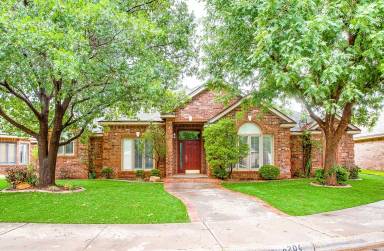 Main picture of 8206 Dover Ave