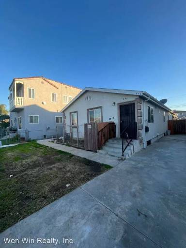 Main picture of 844 W 54th St