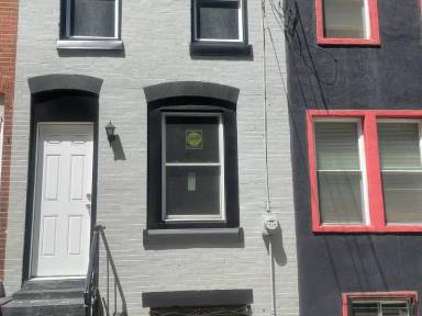 Main picture of 2844 Ormes St
