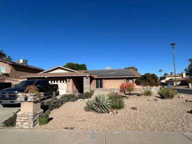 Main picture of 2402 W Redfield Rd