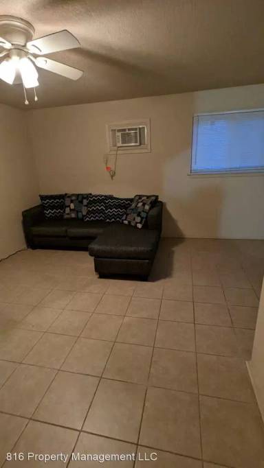 Main picture of 15112 Bellaire Ave