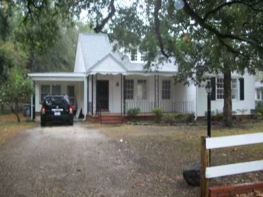 Main picture of 816 S Boundary Ave SE