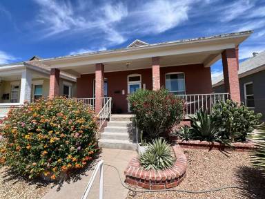 Main picture of 1927 Arizona Ave