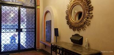 Main picture of 1360 Jones St