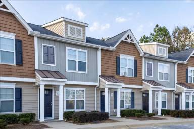 Main picture of Crystal Lake Luxury Apartments