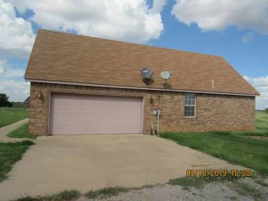 Main picture of 121 NE Prairie View Ln