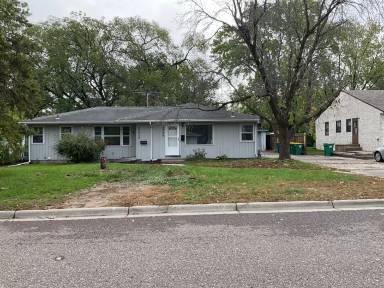 Main picture of 4824 Idaho Ave N