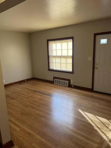 Main picture of 6706 N 52nd St