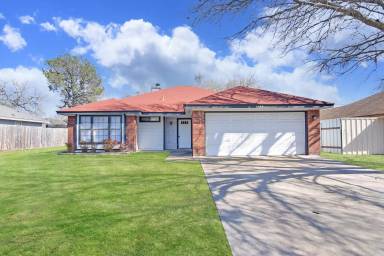 Main picture of 2508 Lazy Ridge Dr