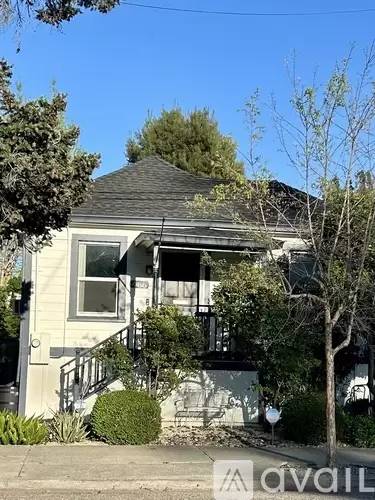 Main picture of 466 Wilson St