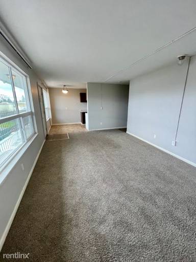 Main picture of 11000 1st Ave SW