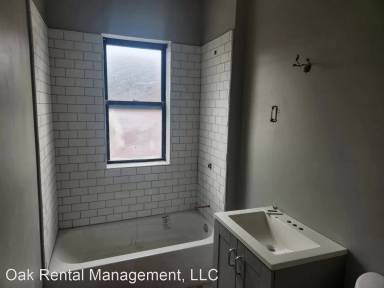 Main picture of 5263 W Congress Pkwy
