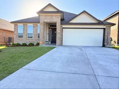 Main picture of 6103 Hercules Ave
