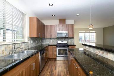Main picture of 7894 NE Miriam Way