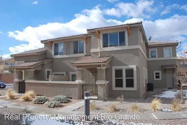 Main picture of 11012 Fort Point Ln NE