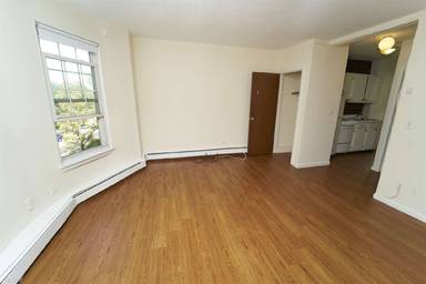 Main picture of 78 S Huntington Ave