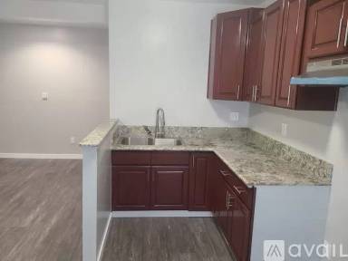 Main picture of 2408 W 54th St