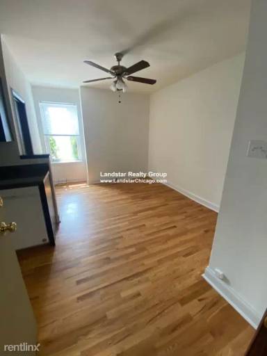 Main picture of 4615 N Malden St