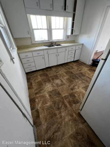 Main picture of 315 E Donald St