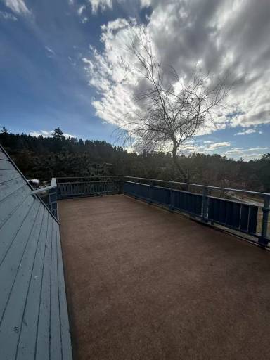 Main picture of 721 Cave Rd