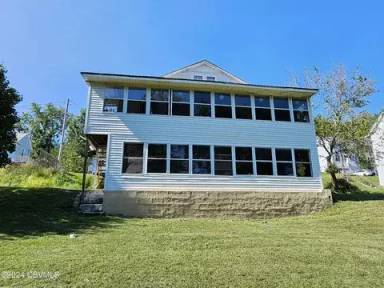 Main picture of 214 Wirt St