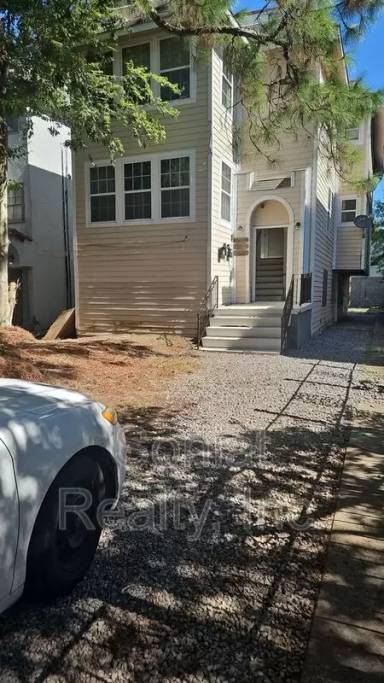 Main picture of 3219 Louisiana Avenue Pkwy
