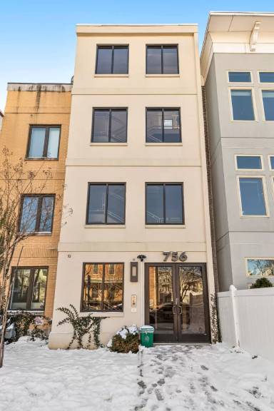 Main picture of 756 Park Rd NW