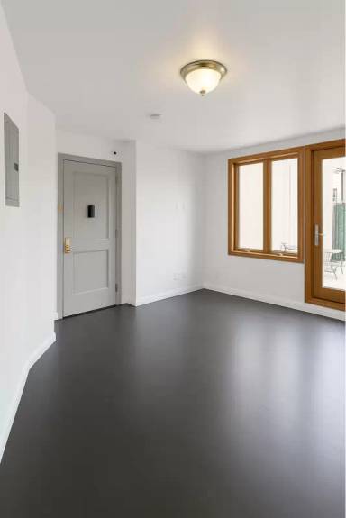 Main picture of 2120 Ocean Ave