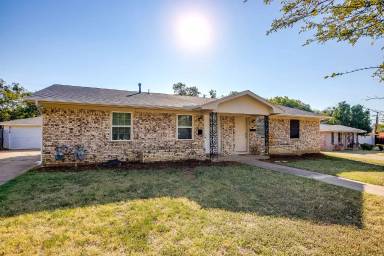 Main picture of 2517 Normont Cir