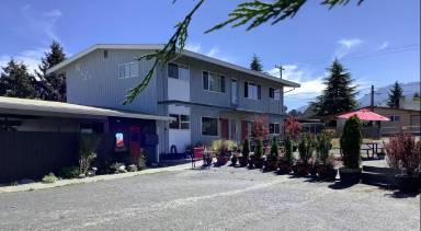 Main picture of 236 E Lauridsen Blvd