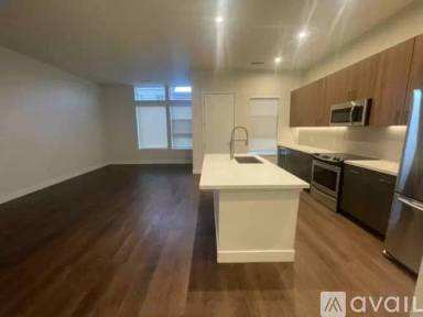 Main picture of 280 W Mississippi Ave