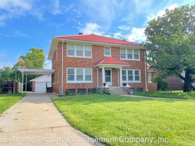 Main picture of 1008 W Wabash Ave