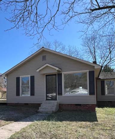 Main picture of 402 Chrysler St